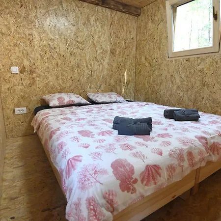Baumhaus 4 - 4 Personen Ražanac