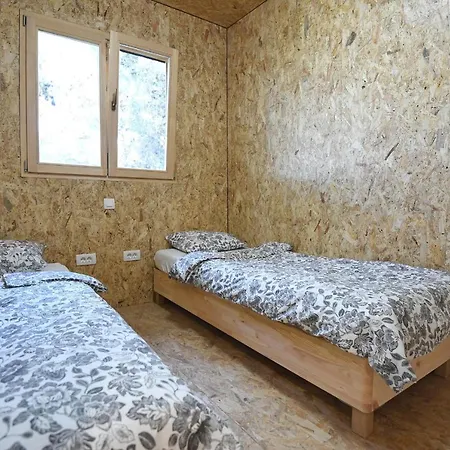 Baumhaus 4 - 4 Personen Ražanac
